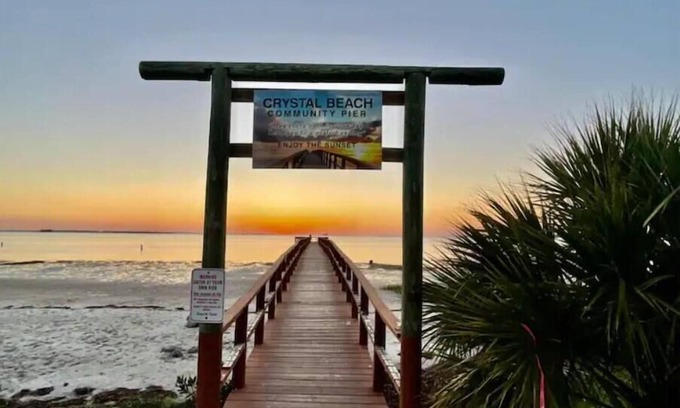 Crystal Beach House | Peaceful beach vacation