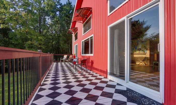 Ridgeway House | Peaceful Berkeley Springs Home: Escape to Nature!