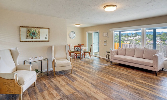 Del Rey Oaks House | Peaceful Del Rey Oaks Retreat: 2 Mi to Beaches!