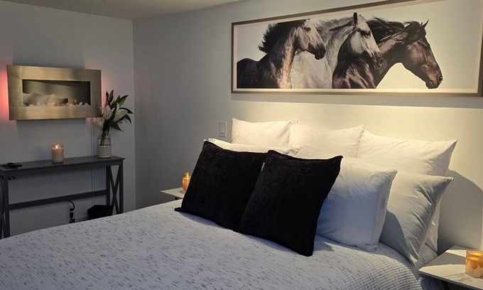 Garden District Cottage | Peaceful Haven, walk to downtown Coeur d'Alene and Lake.