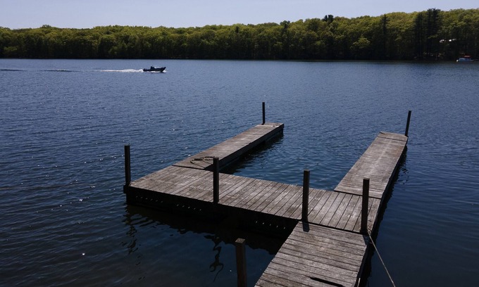 Hawley House | Peaceful Lakefront House on Lake Wallenpaupack with private dock