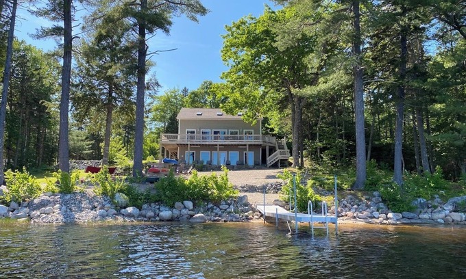 Sullivan House | Peaceful Retreat Flanders Pond near Schoodic Scenic Byway & Acadia National Park