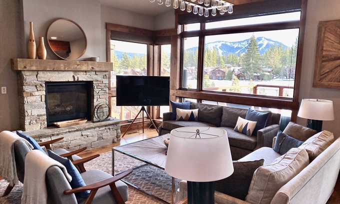 Truckee House | Peaceful Tahoe getaway at Schaffer's Mill