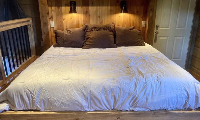 Hermosa Apartment | Peaceful Views & Comfort, Within 10 Mi of Mt. Rushmore & Custer State Park.