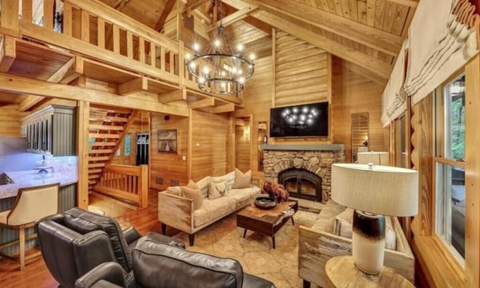 Gainesville Cabin | Peaceful, Waterfront Luxury Cabin w/party dock & hot tub near new Olympic Park