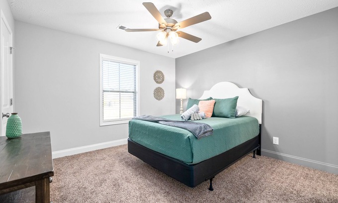 Clarksville House | Peachers Place Townhomes (1000 Henry Place Blvd, #908) | Close to Ft. Campbell