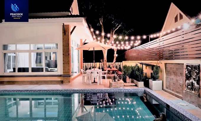 Nong Prue Villa | Peacock Bachelors Pool Villa