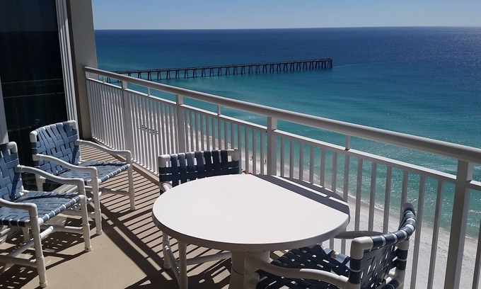 Navarre Beach Condo | Pearl 1605 Sugar White Sand & Emerald Waters! Beautiful Gulf Views!