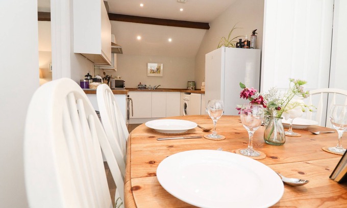 Moreton-in-Marsh Cottage | Peewit Barn