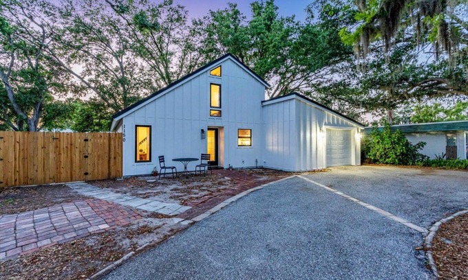 Alta Vista House | Pelican Cove - 3/2 Private Backyard Heated Pool