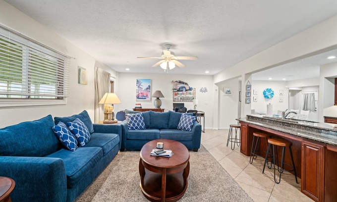 Galveston House | Pelican's Roost, Water Park Less than 1 Mile Away
