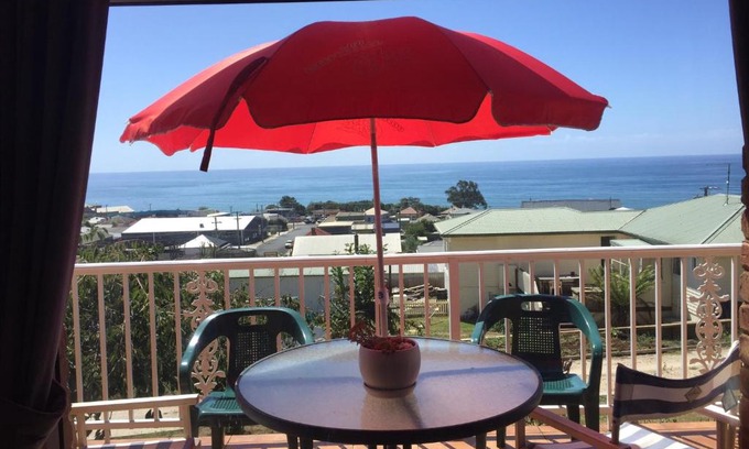 Penguin House | Penguin Seaside Homestay
