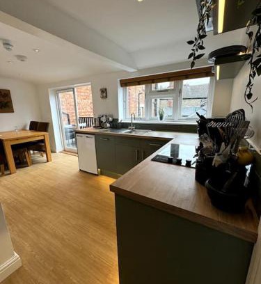 Kington Apartment | Penny Black Apartment, Kington