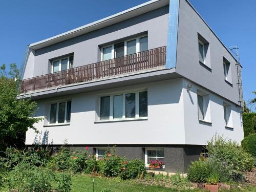 Klecany Hotel | Pension Milada