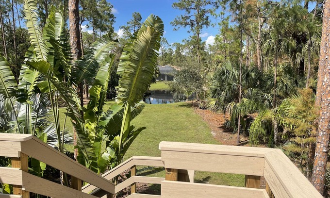 Oakes Estates House | Pension on 2 acres
