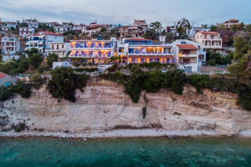 Votsi House | Pension Oniro