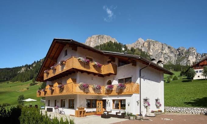 Colfosco Hotel | Pensione Haus Erica