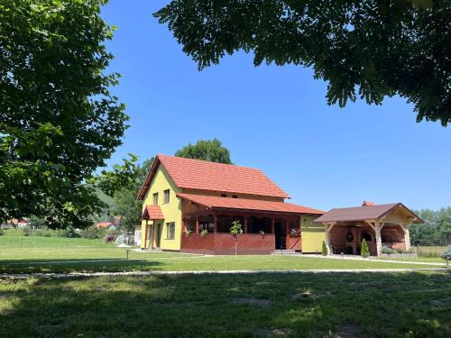 Vama Buzaului House | Pensiunea Mihade
