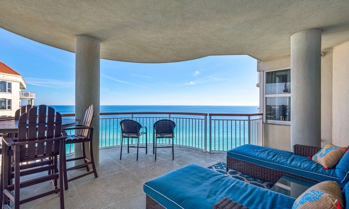 Navarre Beach Condo | PENTHOUSE 18th floor w/Beach Chair Service /Luxury