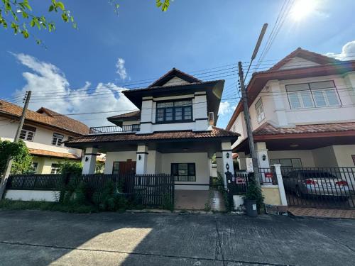 Kathu House | Penthouse (House with 4 bedrooms)