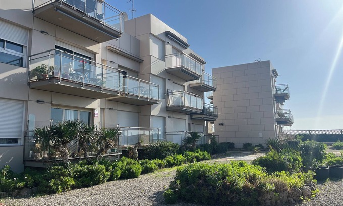 Gava Apartment | Penthouse in front of the sea Gava beach!