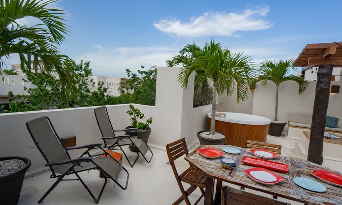 Zama Condo | Penthouse, PRIVATE Rooftop w POOL/jacuzzi, FREE EXCLUSIVE BEACH CLUBS