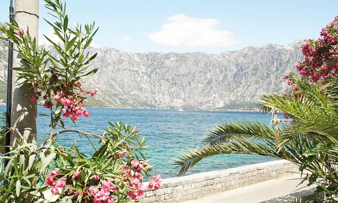 Donji Stoliv Apartment | Penthouse Stoliv Seafront terrace 5m/sea Jetty Beach 2:nd floor