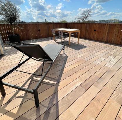 Stationsbuurt Noord Apartment | Penthouse with Airconditioning and Big Terrace, Close to Gent Sint-Pieters Station and City Centre