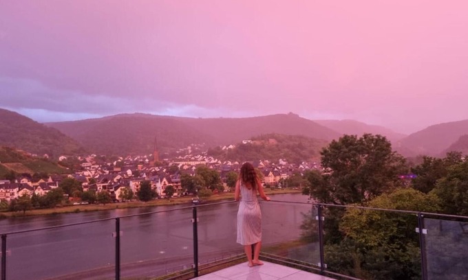 Treis-Karden Apartment | Penthouse with fantastic panoramic view of the Moselle & XXL balcony, near Cochem, Elz Castle