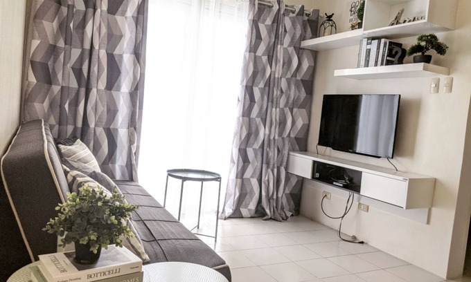 Muntinlupa Condo | Penthouse with Home Office and Parking