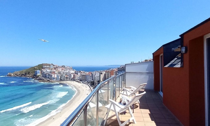 Malpica de Bergantinos Apartment | Penthouse with wonderful sea views