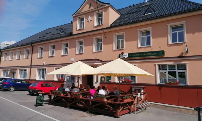 Polevsko House | Penzion a restaurace na Křižovatce