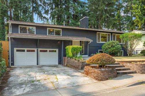 Grass Lawn House | Perch - Strattonwood Stay