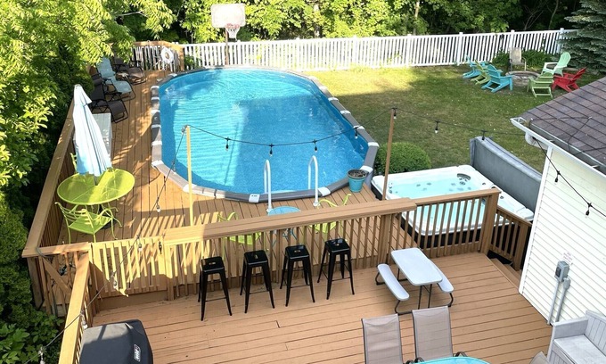 South Haven House | Perfect for Family - HEATED POOL thru early Oct, WALK to Downtown/Beach, HOT TUB
