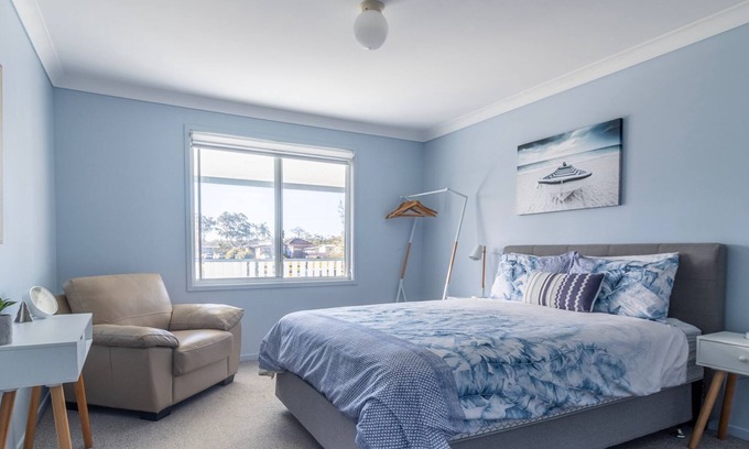 Sussex Inlet House | Perfect for Two Families