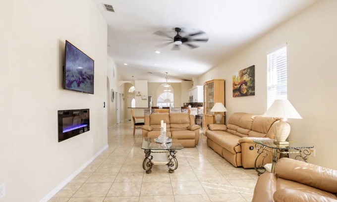 Tampa House | Perfect location: 5 min Raymond James Stadium and 10 min from Tampa Airport