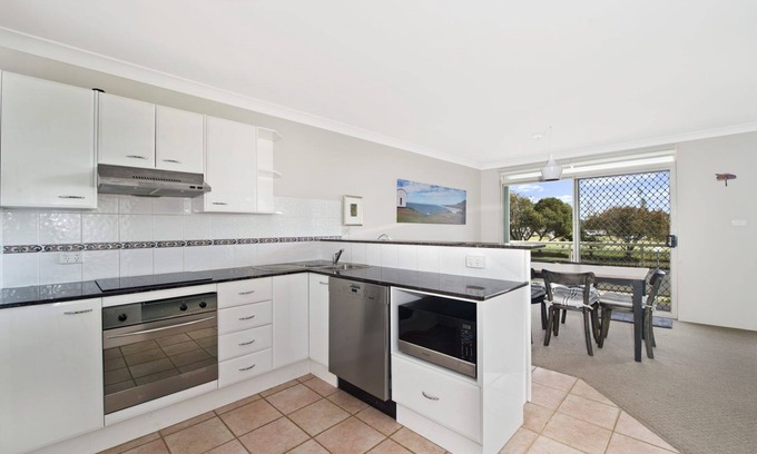 Port Macquarie Apartment | Perfect Location For Your Next Holiday