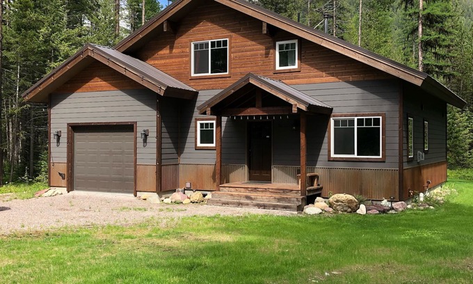 Essex House | Perfect location between West and East Glacier Park entrances and next to river!