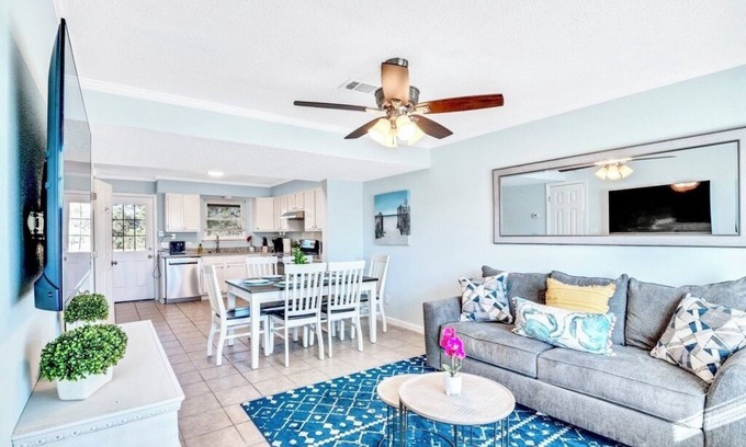 Siguenza Cove Apartment | Perfect Perdido Key Getaway Minutes to the Beach!