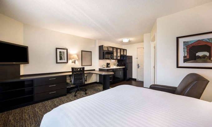 South Hills Resort | Perfect Pittsburgh Retreat! Fully-equipped Kitchen, Pet-friendly Property!
