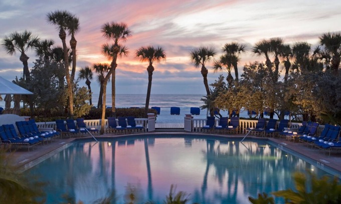 Pass-a-Grille Hotel | Perfect Spot to Relax! Beachfront Property, Relaxing Room w/Double Beds, Pool