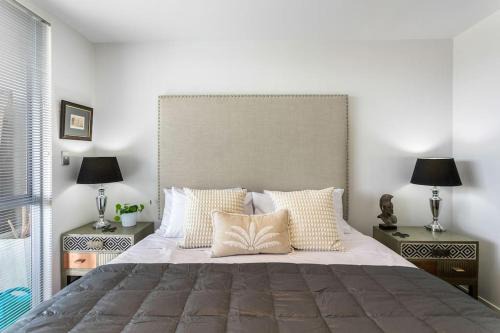 Kingsland Apartment | Perfection, Style, 2BR, 2BA, 2 Free Carpark 400m to Eden Park
