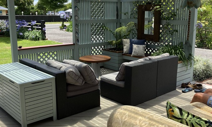 Pohara House | Perfectly positioned in Pohara- across the road from beautiful Pohara beach.