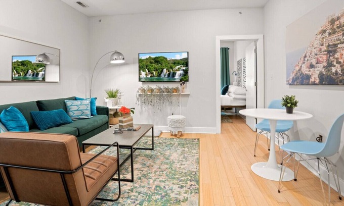 Southwest Center City Apartment | Pet Centric 2 Bedroom Apartment!