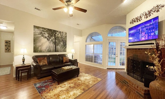 Rowlett House | Pet-friendly 3/2 in Rowlett