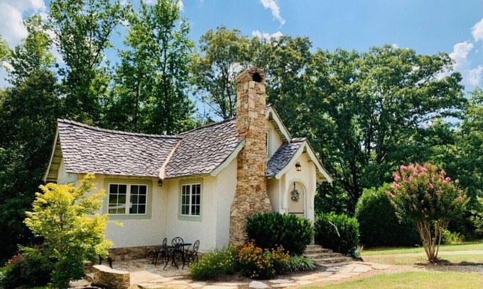 Primm Springs Cottage | Pet Friendly Fairytale Cottage