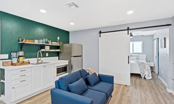 Julia Keen Cottage | Pet Friendly Guesthouse in Central Tucson
