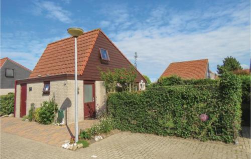 Julianadorp aan zee House | Pet Friendly Home In Julianadorp With Wifi