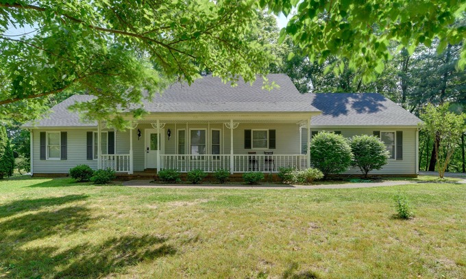 Bowling Green House | Pet-Friendly Kentucky Home Near Hiking & Kayaking!
