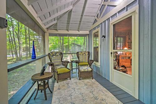 Harbor Springs House | Pet-Friendly One Crow Cottage in Harbor Springs!